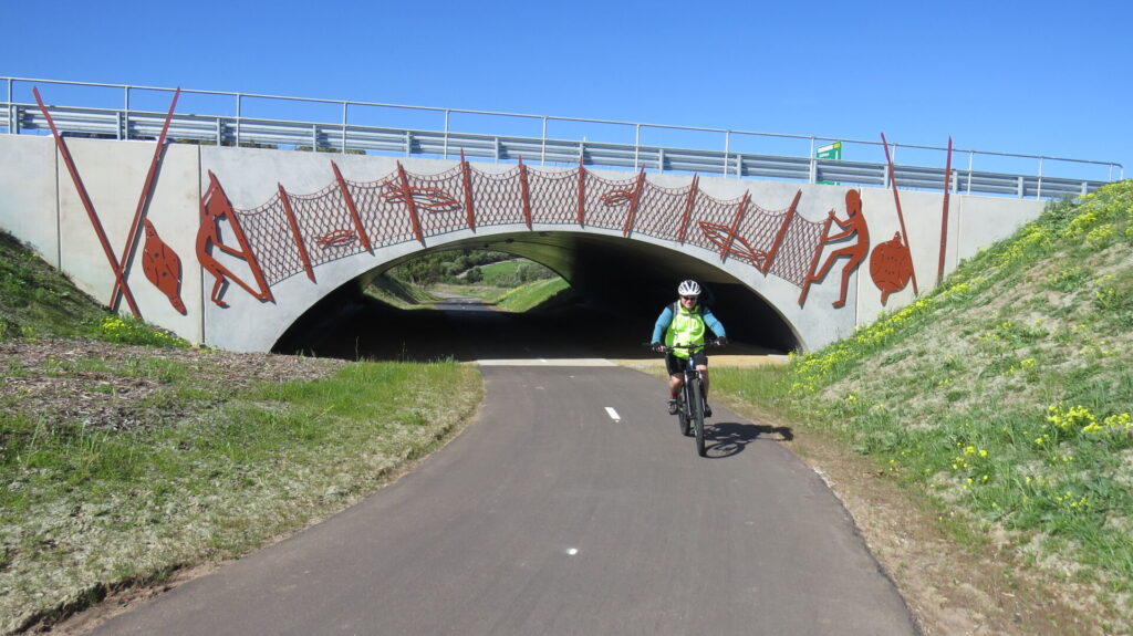 Coast to Vines Rail Trail – New South Road underpass artwork